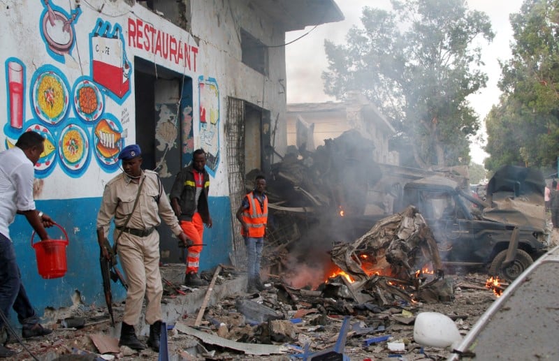 Sept morts dans deux attentats a la voiture piegee en somalie