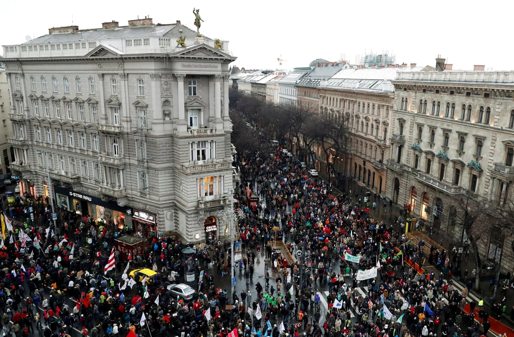 Nouvelle manifestation en hongrie contre la loi travail