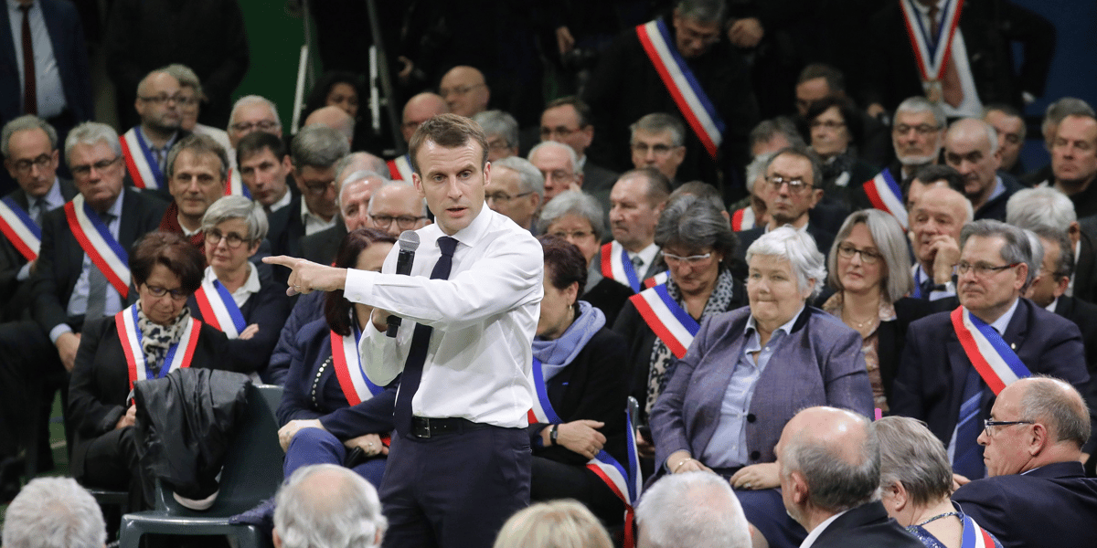 Emmanuel Macron, Grand débat