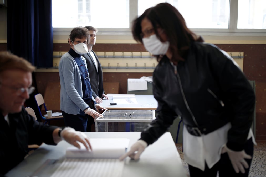 Municipales: participation de 38,77% a 17h, 16 points de moins qu'en 2014