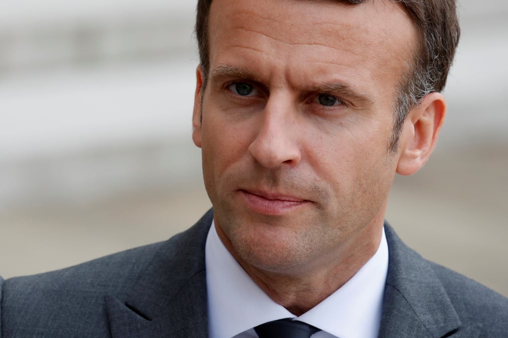 La question d'un retrait de l'armee francaise du mali "se pose", dit macron au jdd
