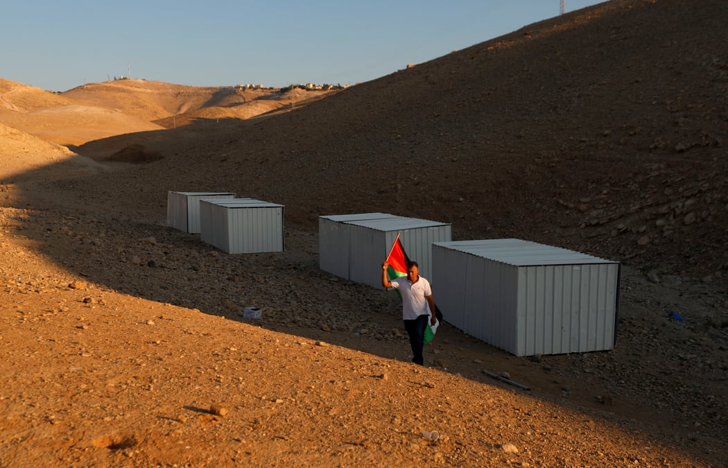 Cisjordanie: des manifestants s'installent a khan al ahmar avant la demolition
