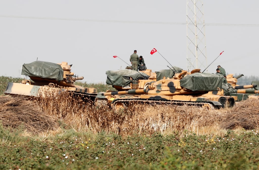 La turquie poursuit son offensive, l'armee syrienne en profite