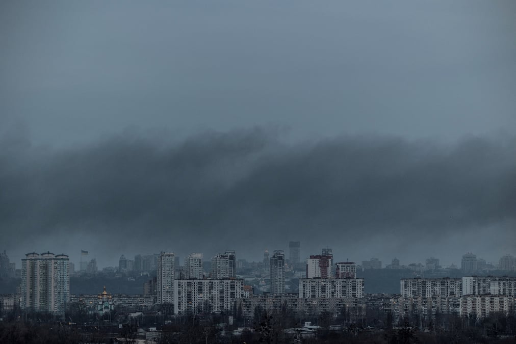 Consequences d'une frappe de missile russe a kyiv