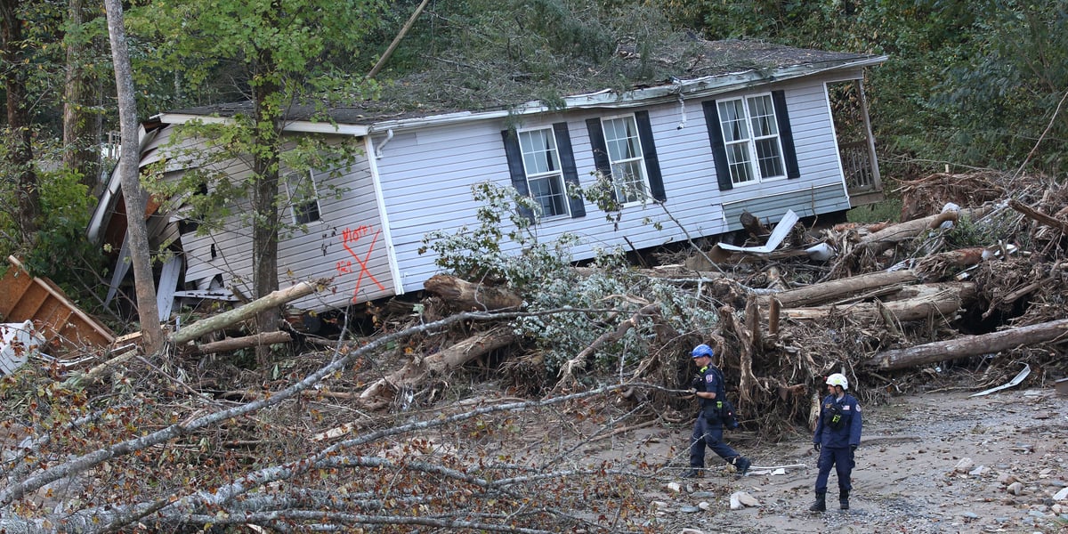 L'ouragan Hélène, qui a frappé le sud-est des États-Unis entre le 26 et le 29 septembre derniers, a causé au moins 230 morts et provoqué des dégâts considérables.