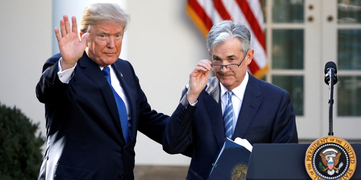 Donald Trump et Jerome Powell, alors candidat à la présidence de la Fed, devant la Maison Blanche en novembre 2017.