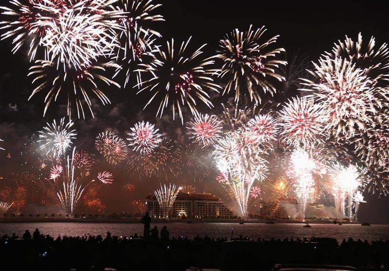 Dubaï voit grand et Londres mange fruité pour le nouvel an