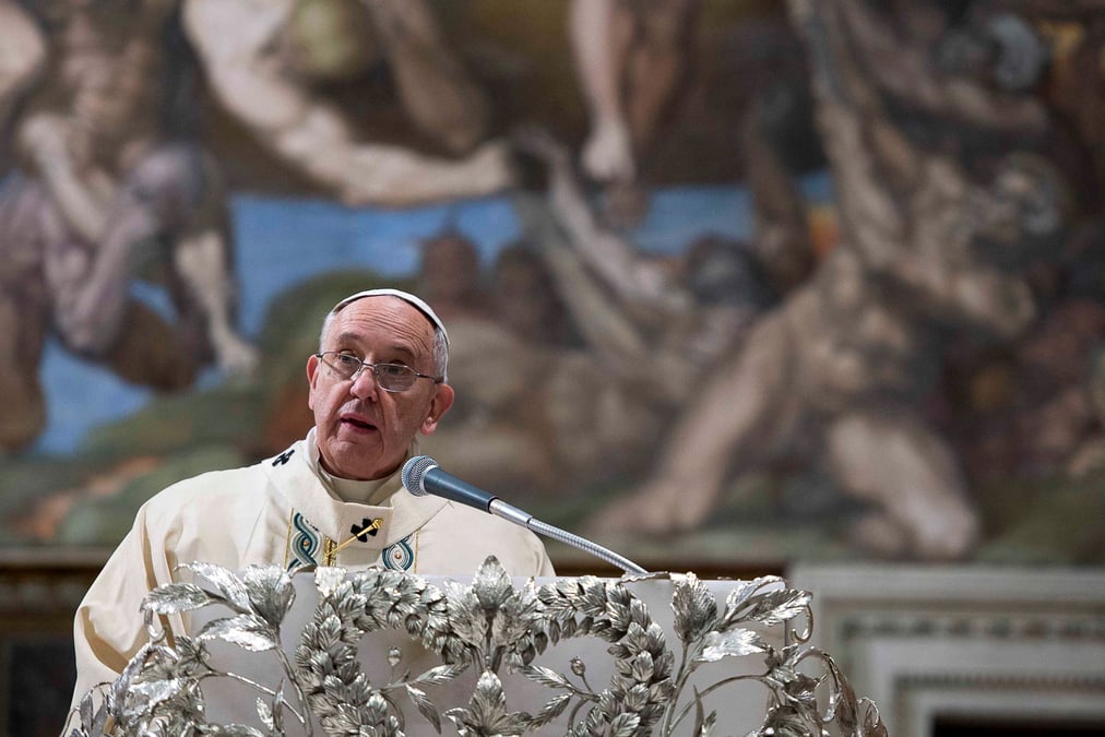 Le pape francois demande aux autorites musulmanes de condamner la violence