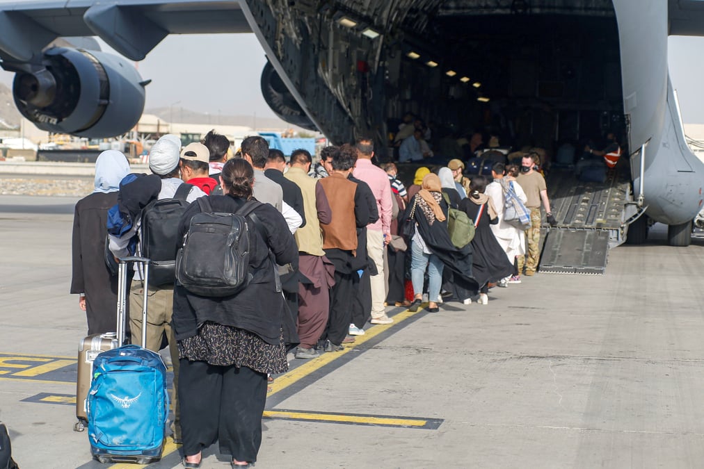 Afghanistan: fusillade a l'aeroport de kaboul, londres va plaider pour des sanctions au g7