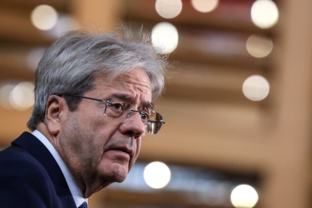 Paolo Gentiloni est commissaire européen en charge des affaires économiques. Ancien président du Conseil en Italie, il a succédé au social-démocrate Matteo Renzi en 2016.