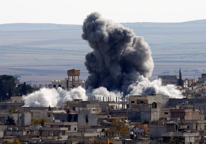Un millier de djihadistes tues dans les raids us en syrie