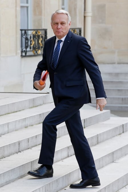 Jean-marc ayrault souhaite une reprise des negociations politiques en syrie