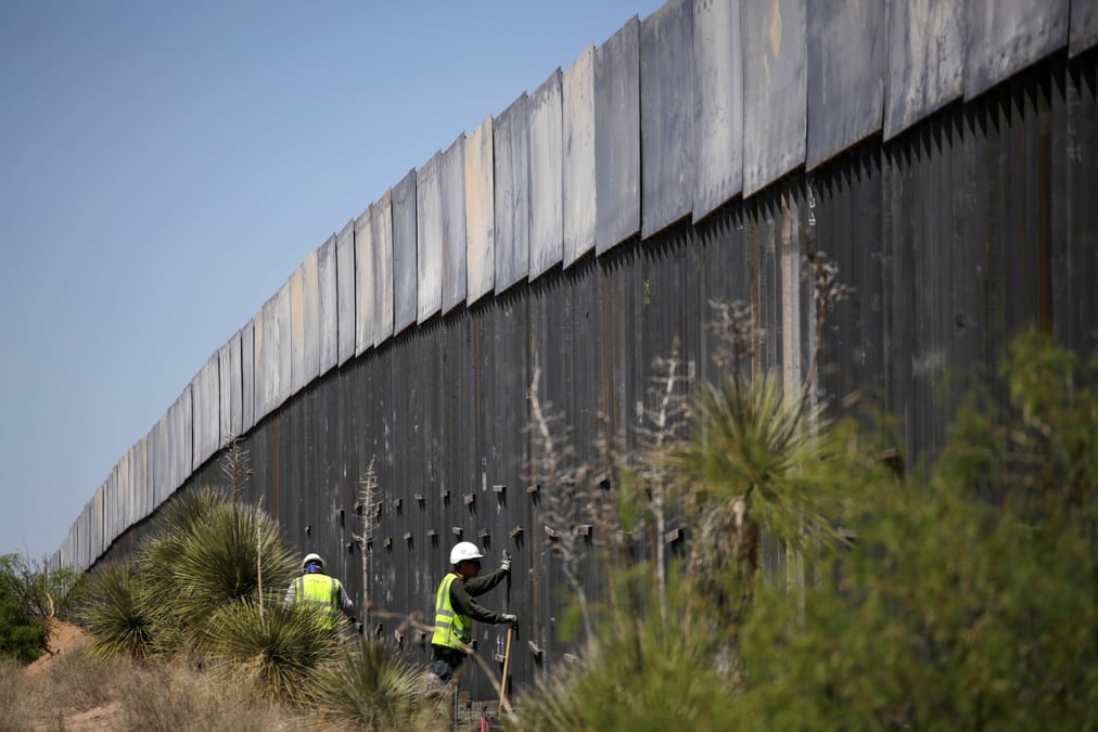 Immigration: trump menace de recourir a l'armee pour eriger le mur