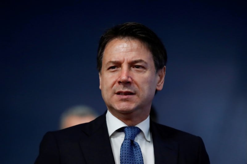 Conte annule sa venue a davos sur fond de remous politiques en italie