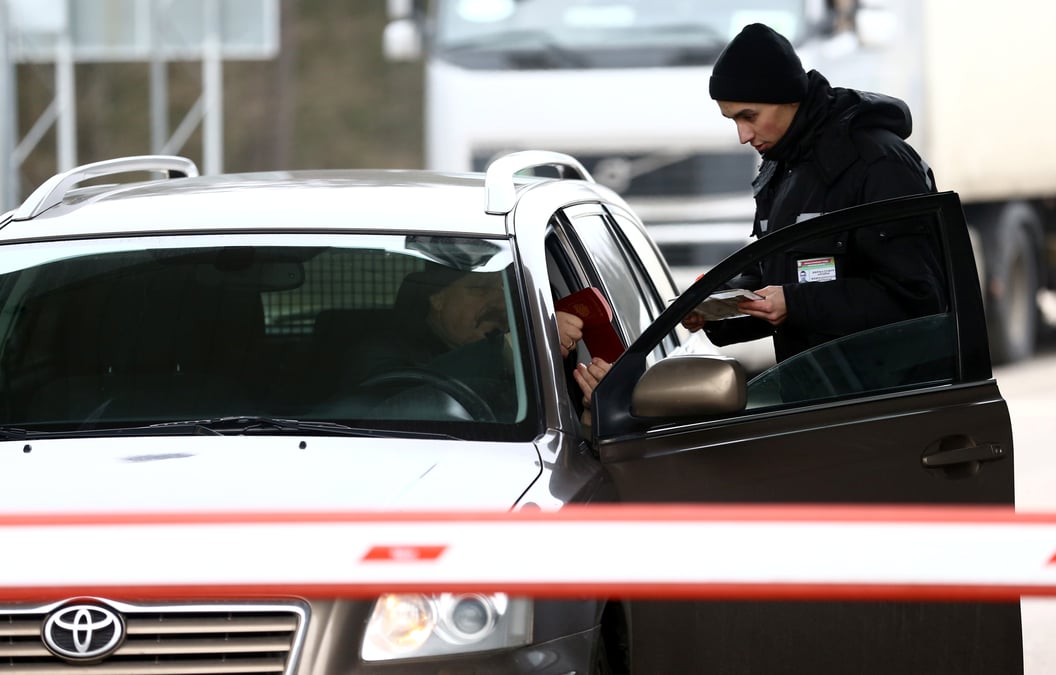 Minsk ferme ses frontieres avec la pologne et la lituanie