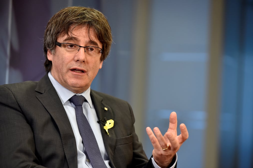 Puigdemont prie madrid de le laisser renter