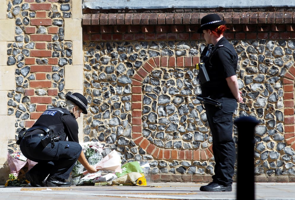 Gb: reading rend hommage aux victimes de l'attaque de samedi