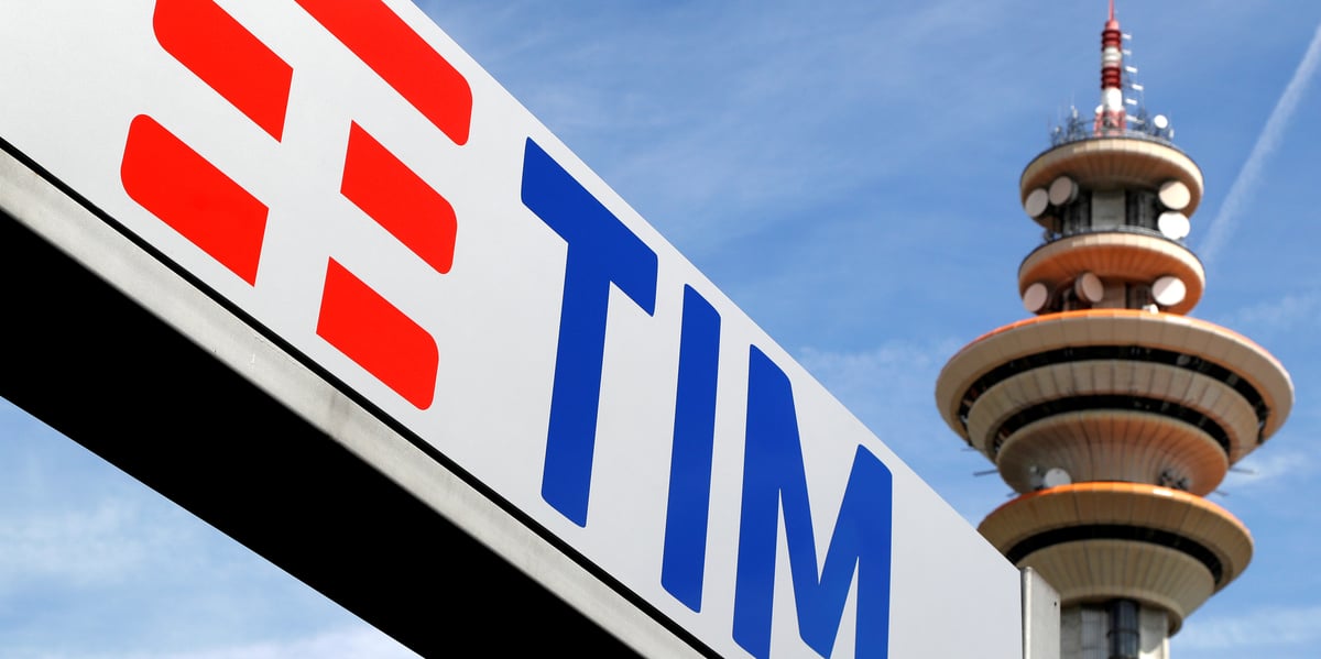 Telecom italia prevoit de supprimer jusqu'a 1.300 postes en italie