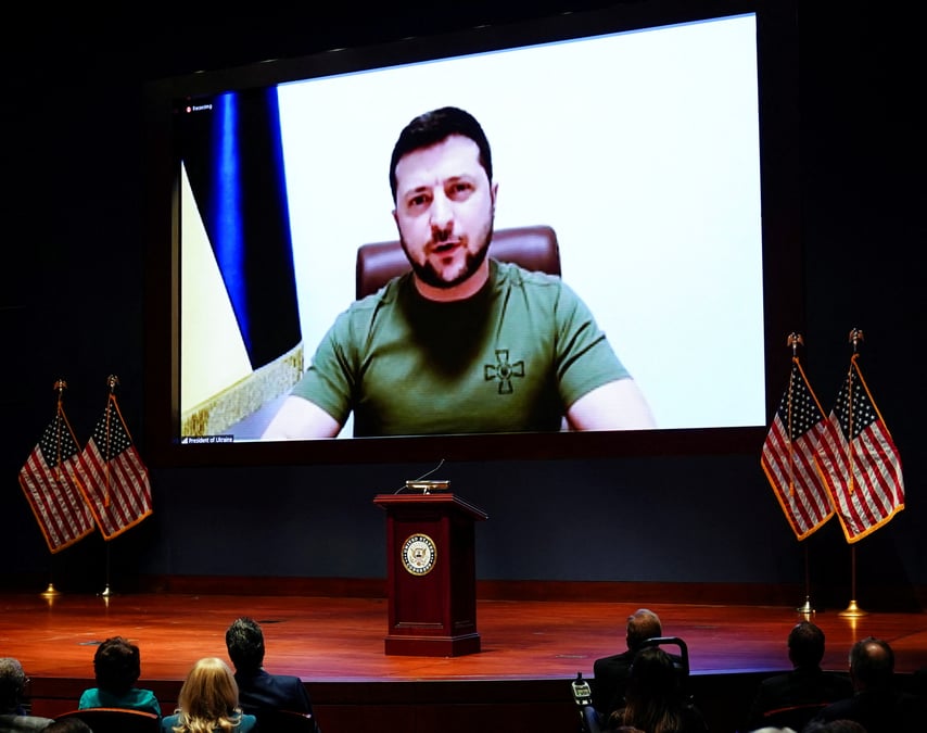 Ukraine: zelensky reclame au congres americain des moyens anti-aeriens