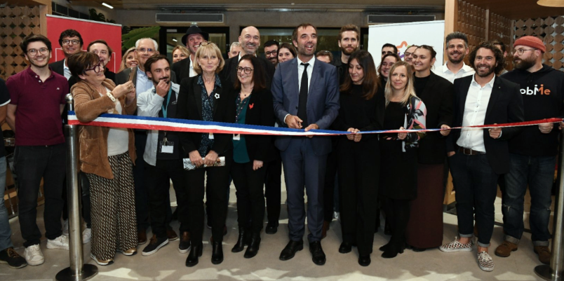 La Halle de l'Innovation, située dans le quartier Cambacérès à Montpellier, a été inaugurée le 18 octobre 2023, en présence du président de la Métropole, Michaël Delafosse, de la vice-présidente de la Métropole Hind Emad, de la directrice du BIC Isabelle Prévot, et des entreprises et associations hébergées.