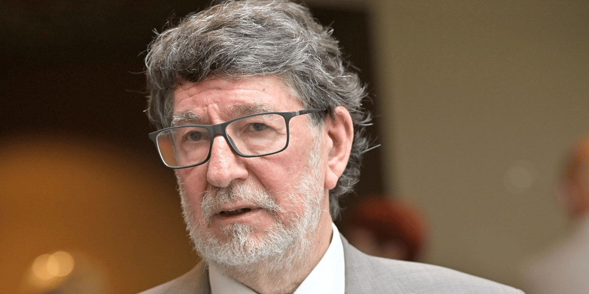 Alain Anziani, 69 ans, est élu président de Bordeaux Métropole à la suite de Patrick Bobet.