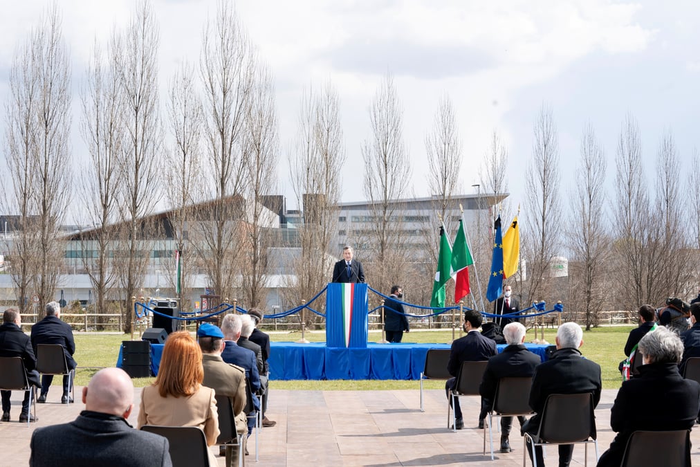 Coronavirus: l’italie observe un deuil national en l’honneur des victimes du covid-19