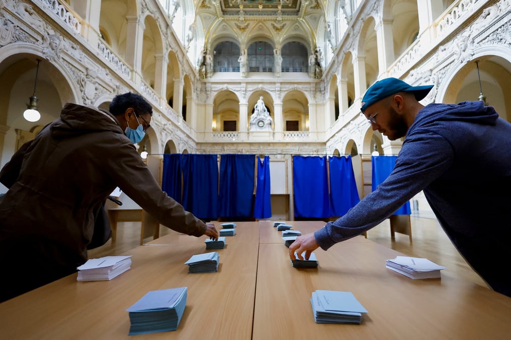 France 2022: taux de participation au second tour de la presidentielle a 63,23% a 17h00