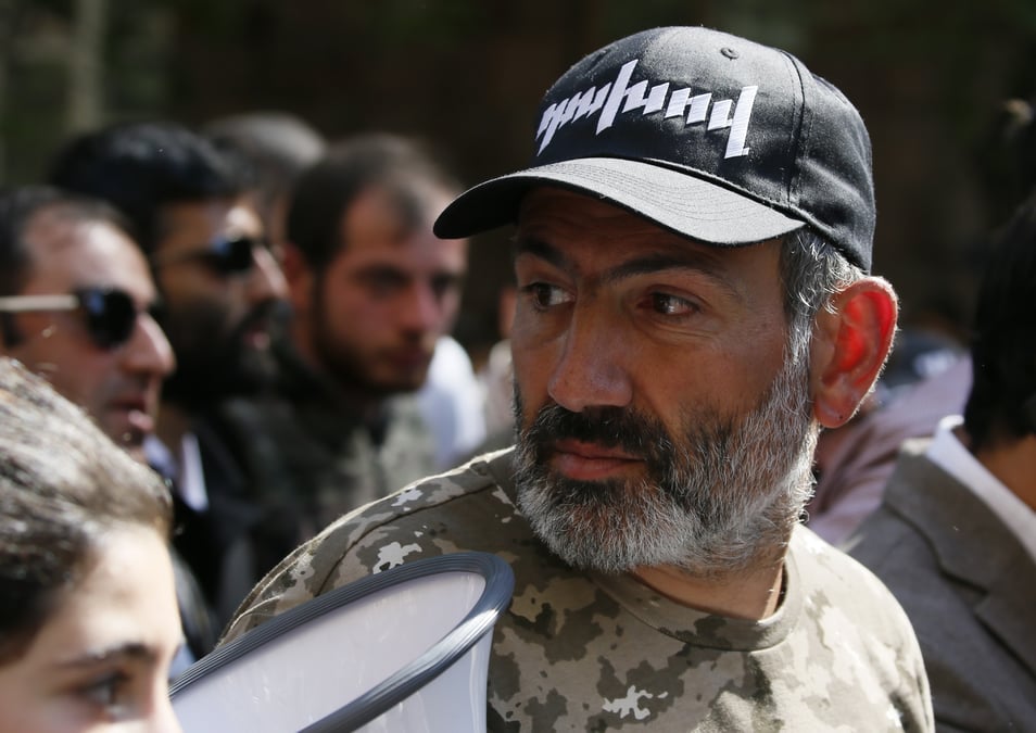 Armenie: pachinian dirige une marche a la memoire des massacres de 1915