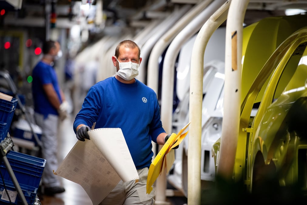 Allemagne: la production industrielle a grimpe plus que prevu en octobre