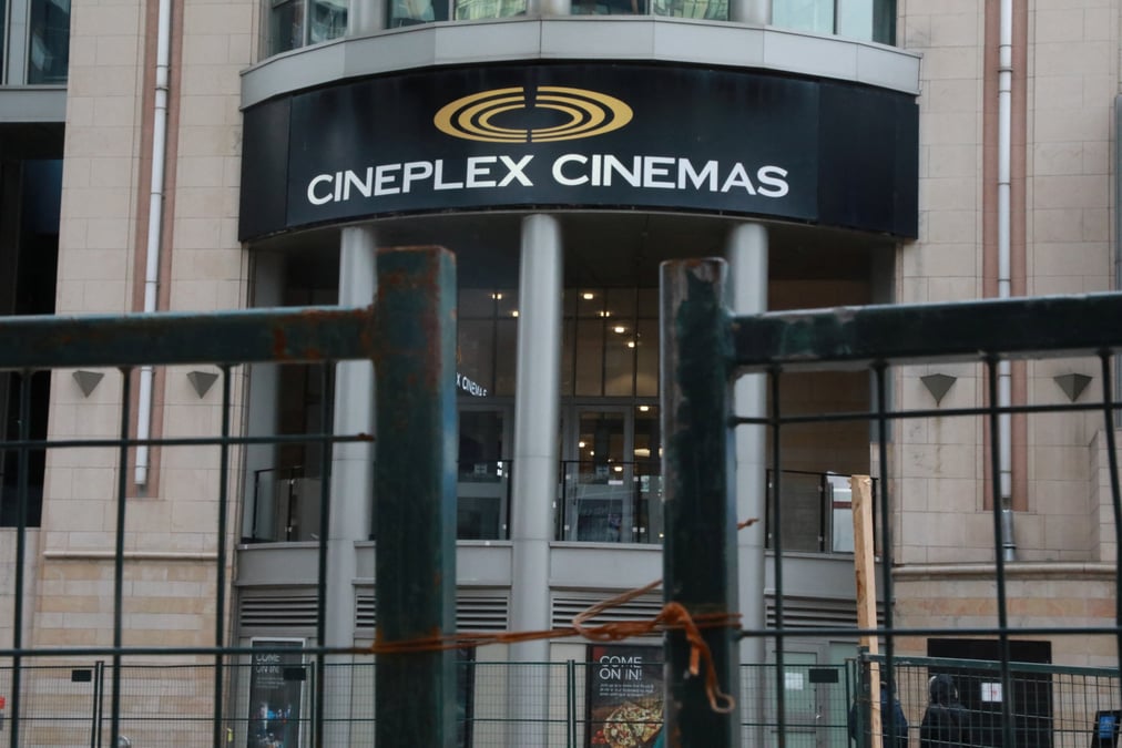 Cineworld plonge en bourse apres sa condamnation a verser 1,23 md de dollars canadiens de dommages