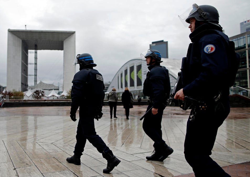 Le gouvernement n'exclut pas de prolonger l'etat d'urgence si necessaire