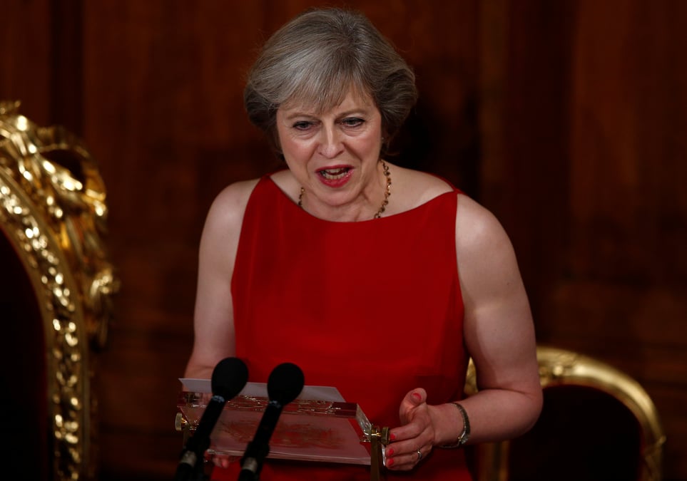 May espere aborder rapidement la question de l'otan avec trump