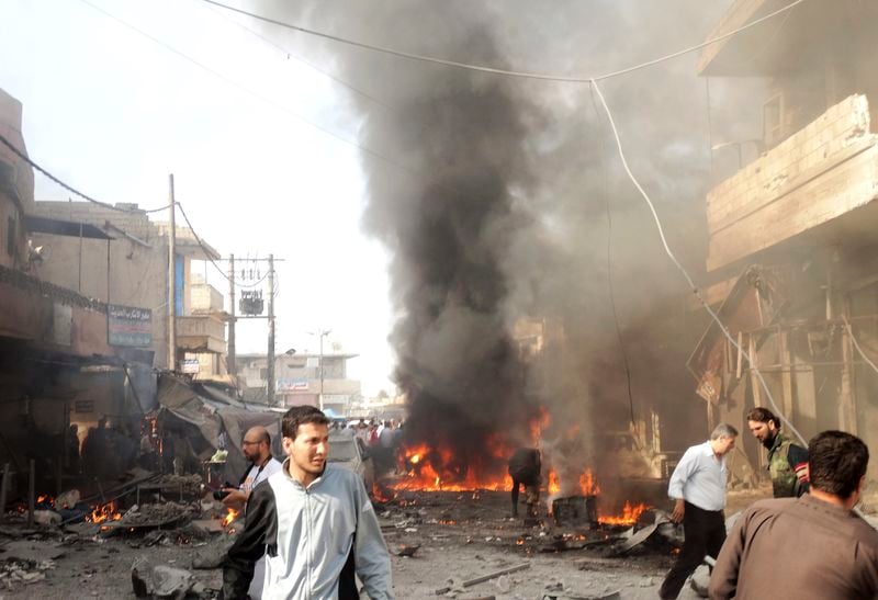 Des dizaines de morts dans l'attaque aérienne d'un marché en Syrie