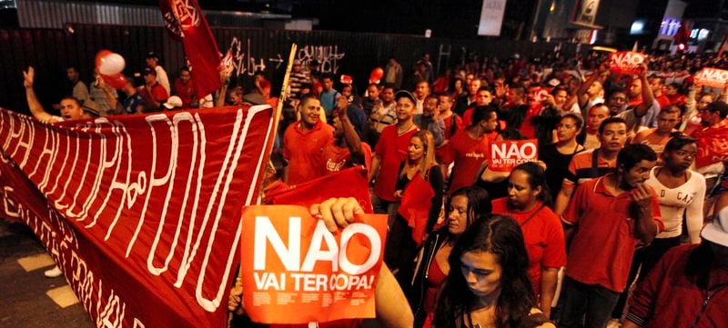 Les Sans-Toit manifestent contre le coût du Mondial au Brésil