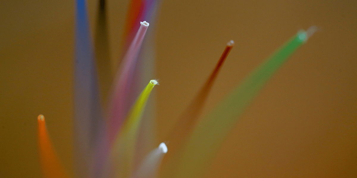En 2019, la fibre a porte les investissements dans le secteur francais des telecoms, selon l'arcep