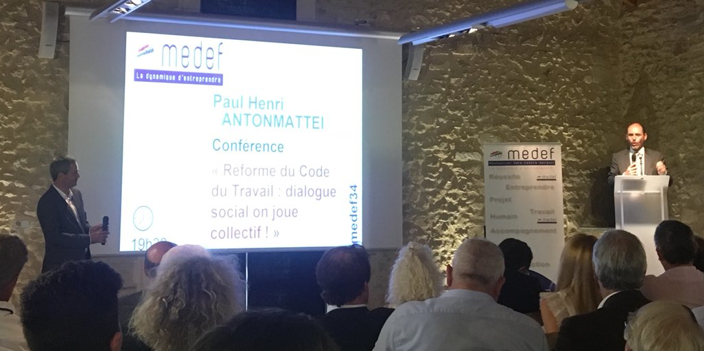 S. Hervé (Medef) et l'avocat P.-H. Antonmattei, lors de la soirée du 27 juin