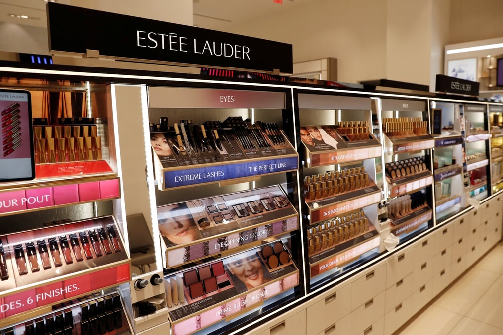 Estee lauder reduit ses previsions de ventes annuelles