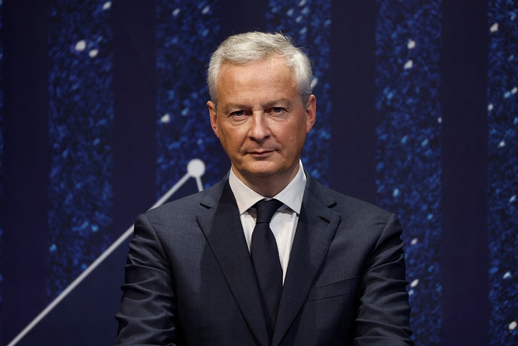 Le ministre francais de l'economie bruno le maire lors du conseil de l'agence spatiale europeenne