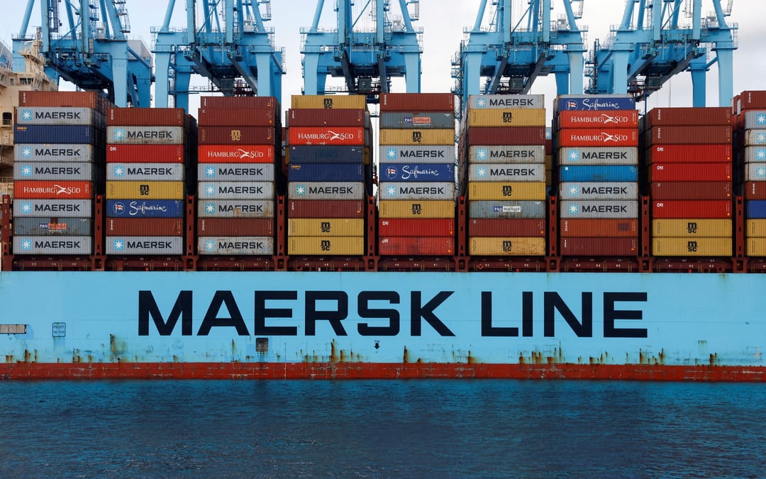 Le porte-conteneurs geant maersk triple-e majestic, en espagne