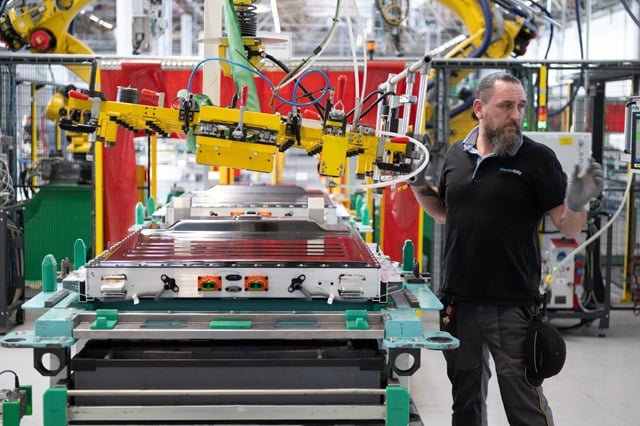 En France, la productivité demeure inférieure de 3,5 % à son niveau d’avant pandémie.