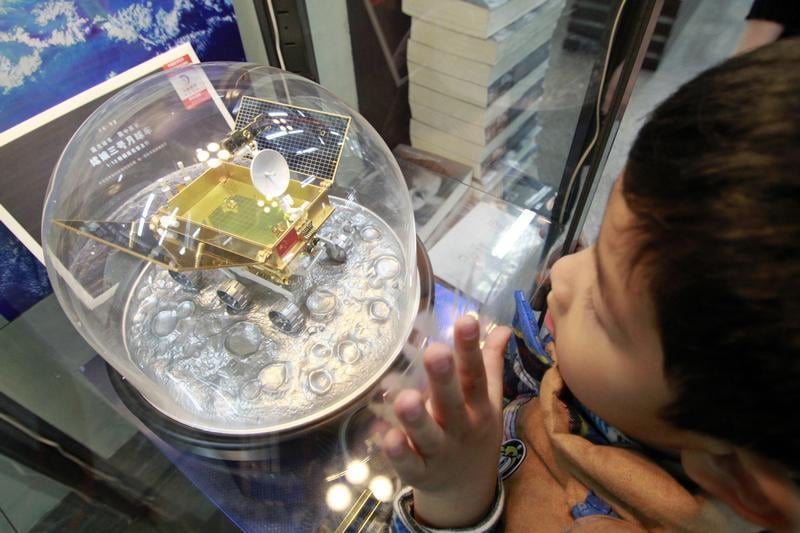 Une sonde spatiale chinoise se pose avec succès sur la Lune