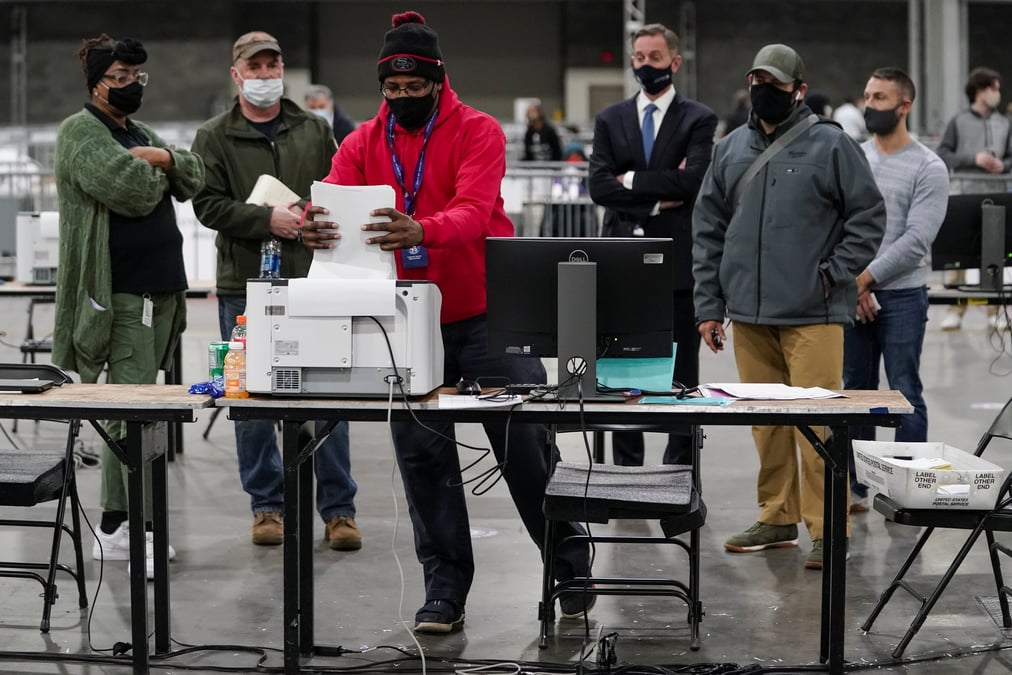 Usa: cloture des votes en georgie, ou le controle du senat est en jeu