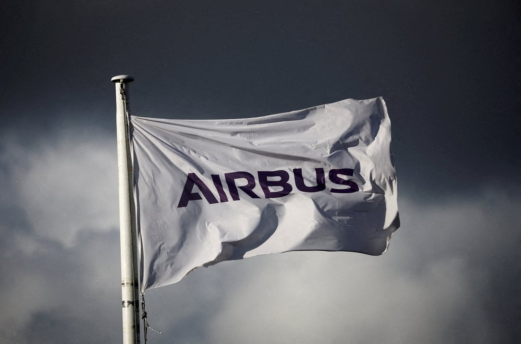 Le logo d'airbus sur un drapeau
