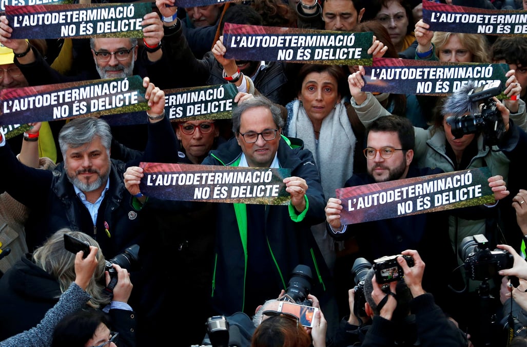 Pres de 200.000 independantistes defilent a barcelone
