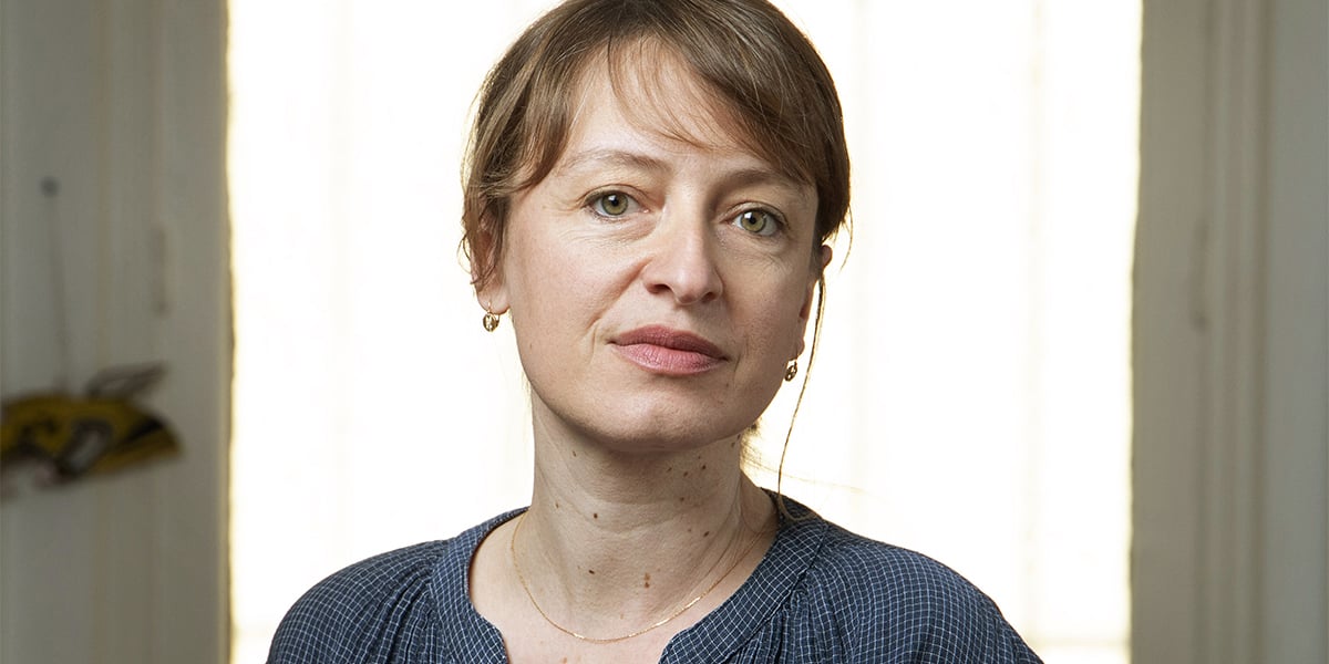 Hélène Gaudy brise les tabous de son enfance dans « Archipels », publié aux éditions L'Olivier.