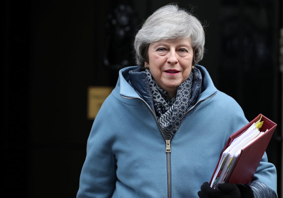 May de nouveau a bruxelles la semaine prochaine pour voir juncker