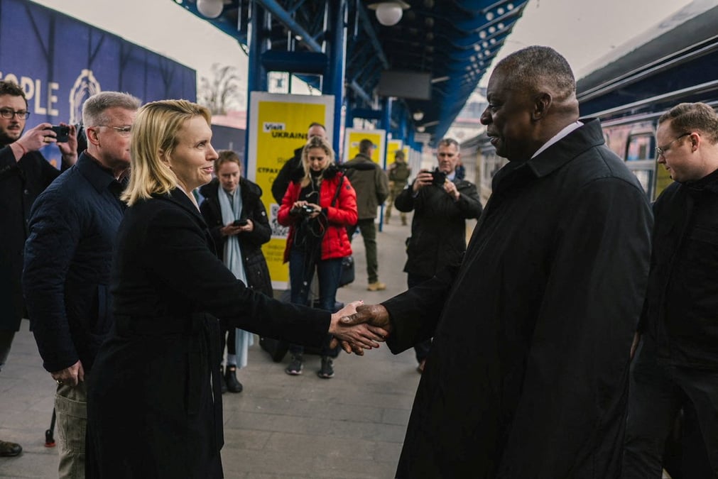 Le secretaire americain a la defense, lloyd austin, arrive a kyiv