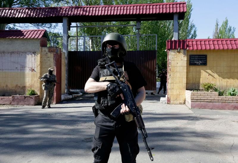 Les pro-russes de Donetsk vont discuter d'un report du référendum