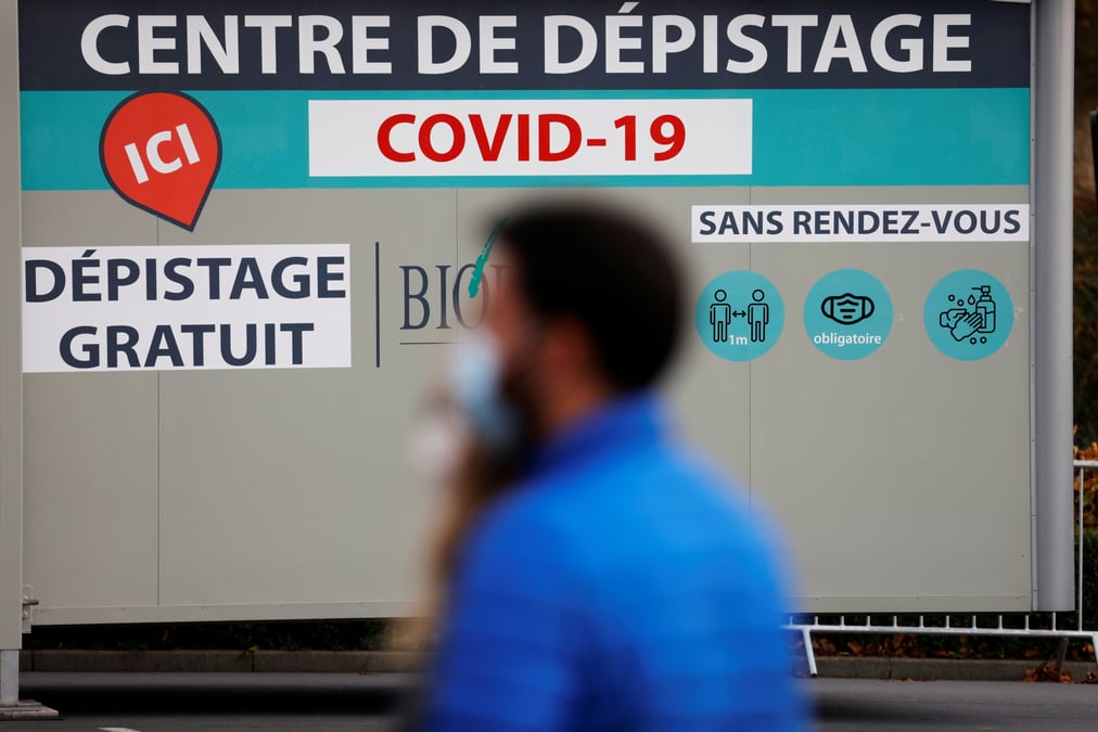 France: des scenarios de durcissement des mesures anti-covid-19 a l'etude