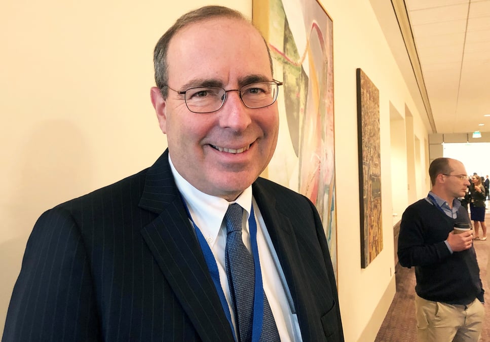 Le president de la reserve federale de richmond, thomas barkin, lors d'une conference a dallas